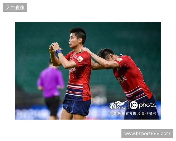 黄希扬:若不影响中超备战也有时间的话,还是想踢一踢“渝超” 黄希扬:若不影响中超备战也有时间的话,还是想踢一踢“渝超”